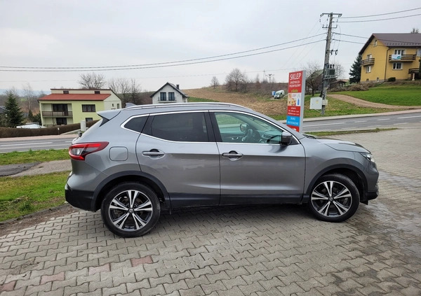 Nissan Qashqai cena 65900 przebieg: 131000, rok produkcji 2017 z Sztum małe 254